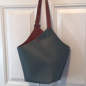 Madison De Beaute Marseille (MDBM) Cholet Bucket Bag